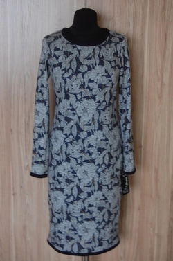 Жіноча силуетна сукня Жіноча силуетна сукня