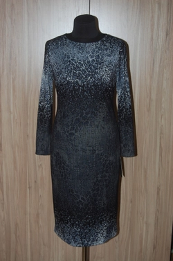 Елегантна  жіноча сукня Елегантна  жіноча сукня